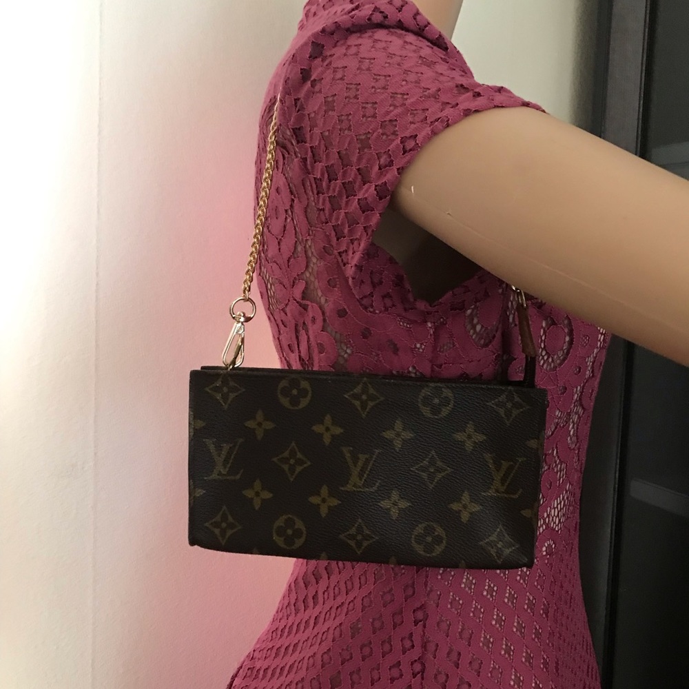 Louis Vuitton Bucket Gm Pouch 100 % Authentic